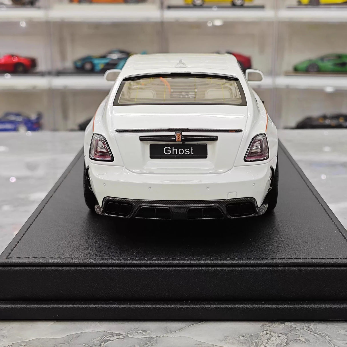 VMB Rolls-Royce 2021 Ghost Biało- 1:18 – kolekcjonerski model żywicy