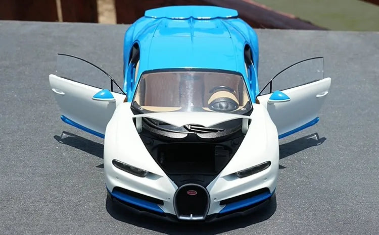 [OEM] 1:18 Bugatti 2016 Chiron bianco & blu modellino di auto Die-Cast