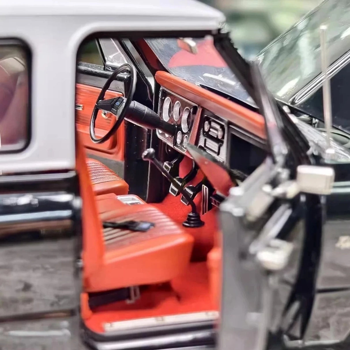 ACME Chevrolet 1972 Blazer Custom Black 1:18 – Keräilyesineitä valuvalumalleja
