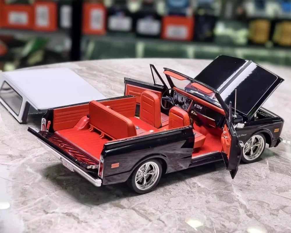 ACME Chevrolet 1972 Blazer Custom Black 1:18 – Keräilyesineitä valuvalumalleja