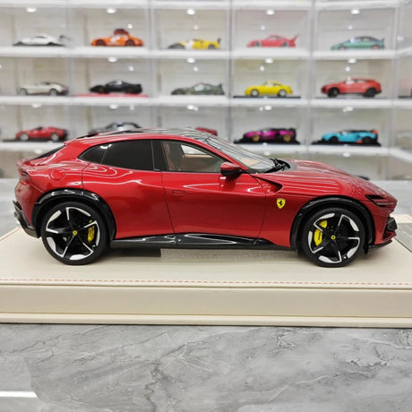 [AT] 1:18 Ferrari 2022 Purosangue Magenta Model Car Resin