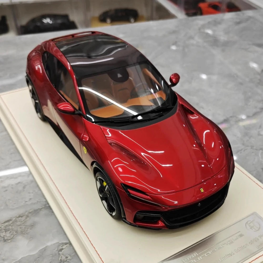[AT] 1:18 Ferrari 2022 Purosangue Magenta Model Car Resin