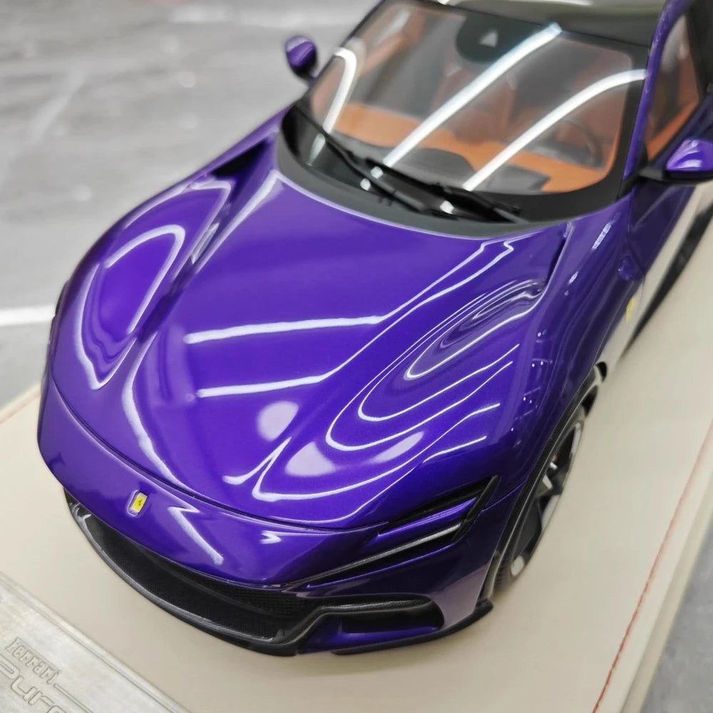 [AT] 1:18 Ferrari 2022 Purosangue Purple Model Car Resin
