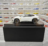 [AT] 1:18 Ferrari 2022 Purosangue vit modellbil harts