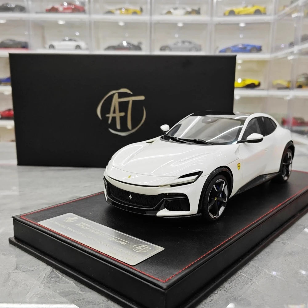 [AT] 1:18 Ferrari 2022 Purosangue White Model Car Resin
