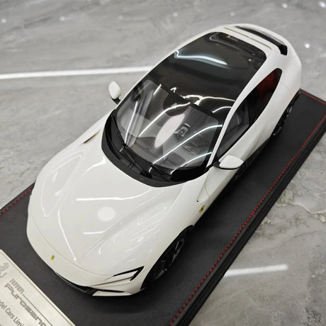 [AT] 1:18 Ferrari 2022 Purosangue White Model Car Resin