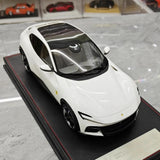 [AT] 1:18 Ferrari 2022 Purosangue vit modellbil harts