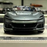 AT Ferrari 2023 Purosangue Grigio Titanio 1:18 – Resina modelo de resina coleccionable