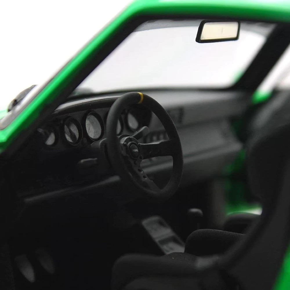 [AutoArt] 1:18 Porsche 1993 911 993 RWB Green Model Car Die-Cast