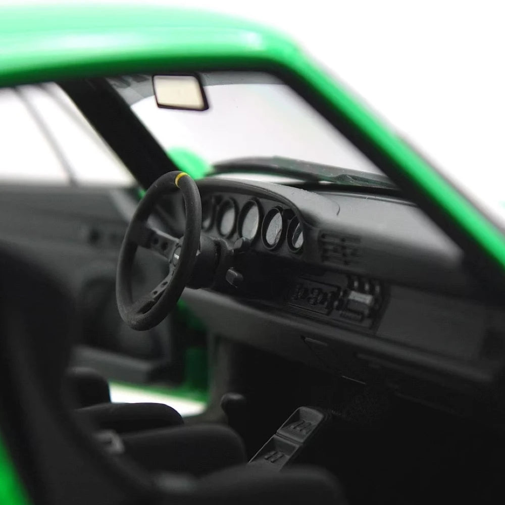 [AutoArt] 1:18 Porsche 1993 911 993 RWB Green Model Car Die-Cast