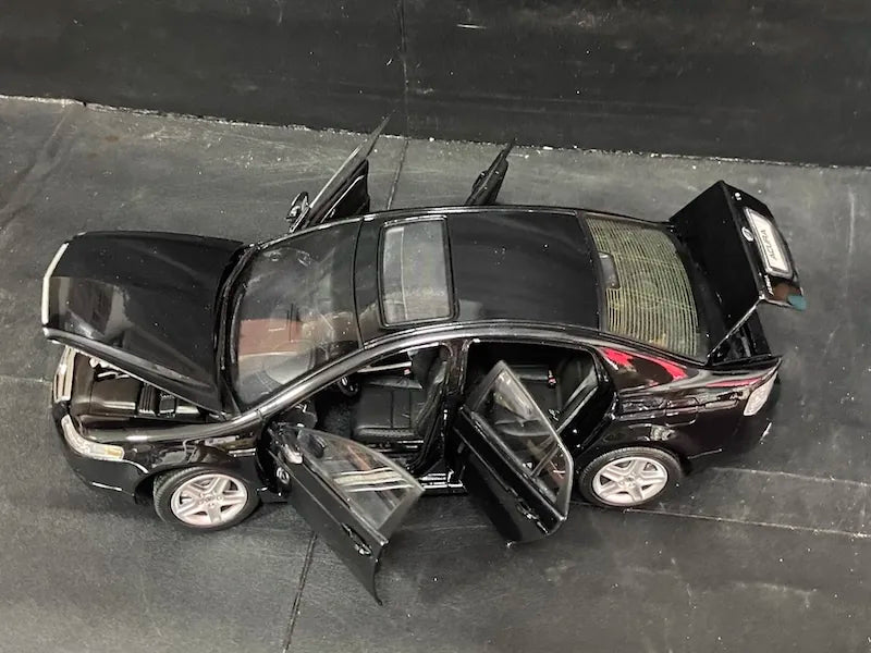 1:18 Acura 2007 TL Die Cast Model Car