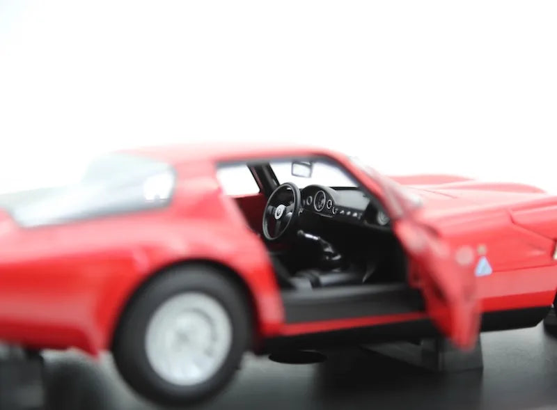 1:18 Alfa Romeo 1965 TZ2 Die Cast Model Car