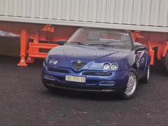 1:18 Alfa Romeo 1995 Spider (916) Die Cast Model Car