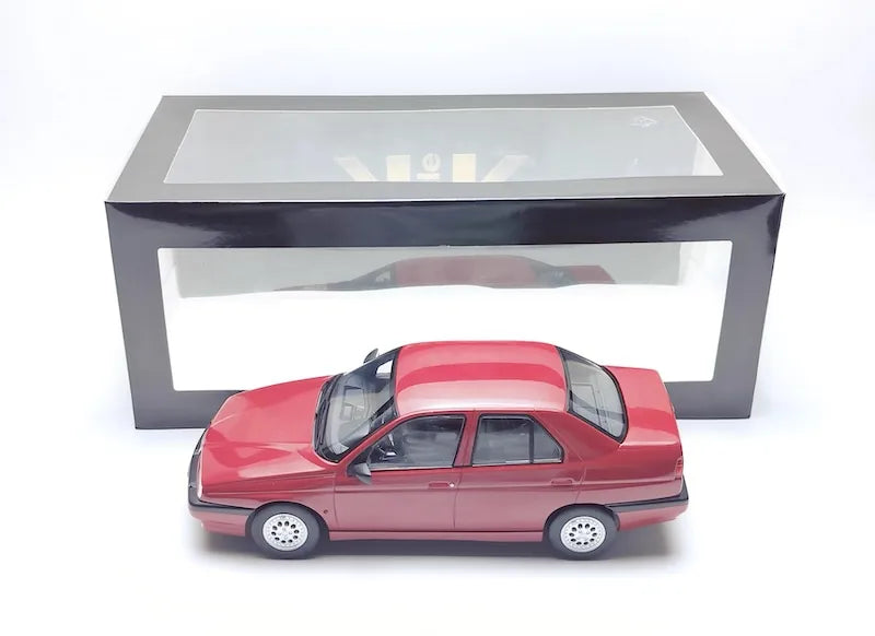 1:18 Alfa Romeo 1996 155 Die Cast Model Car