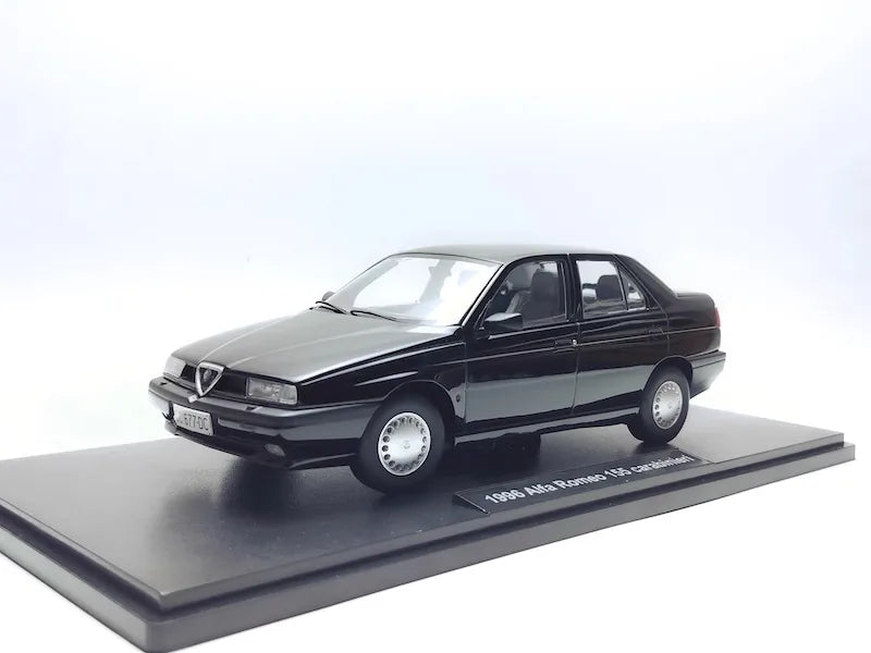 1:18 Alfa Romeo 1996 155 Die Cast Model Car