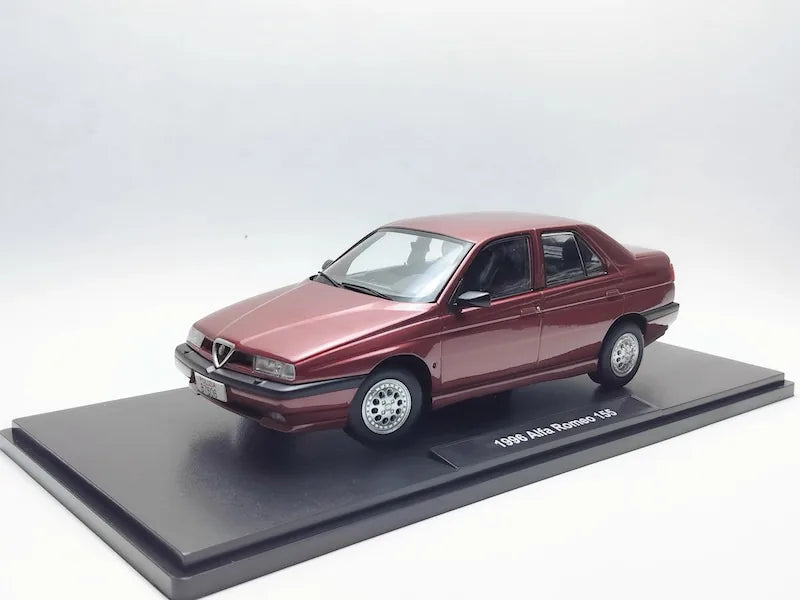1:18 Alfa Romeo 1996 155 Die Cast Model Car