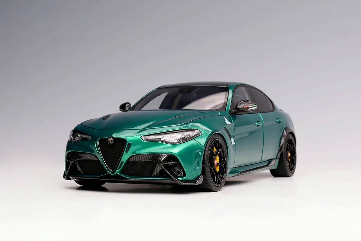 1:18 Alfa Romeo 2021 Giulia GTA Die Cast Model Car
