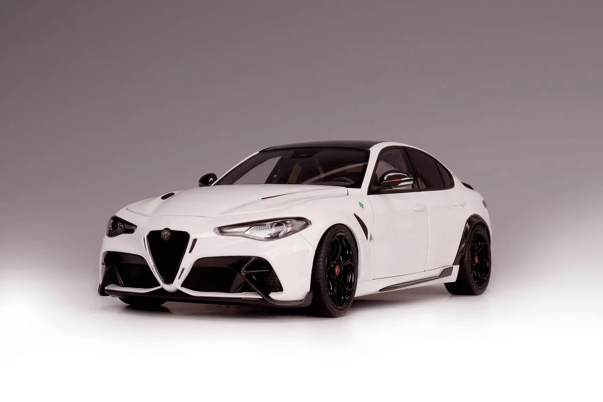 1:18 Alfa Romeo 2021 Giulia GTA Die Cast Model Car