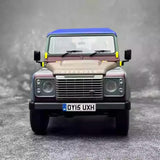 [Almost Real] 1:18 Land Rover 2015 Defender 90-Paul Smith Edition pienoismalli Die-Cast