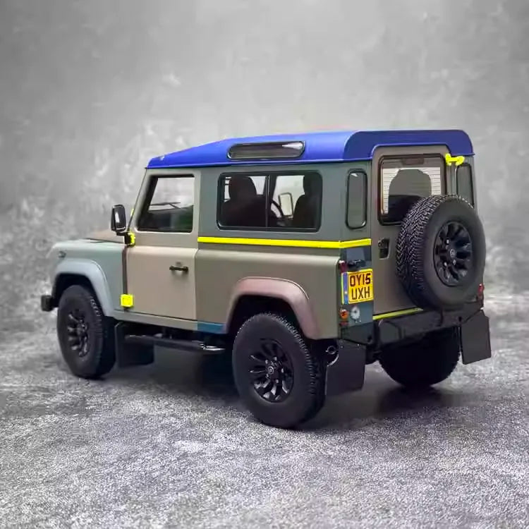 [Almost Real] 1:18 Land Rover 2015 Defender 90-Paul Smith Edition pienoismalli Die-Cast