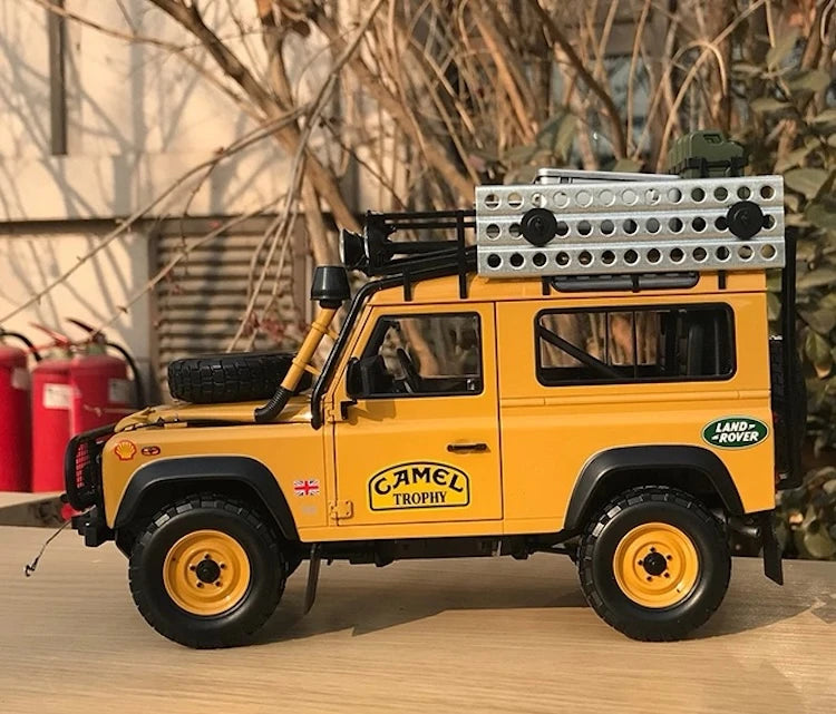 [Almost Real] 1:18 Land Rover Defender 110 Camel Trophy Model Car Die-Cast