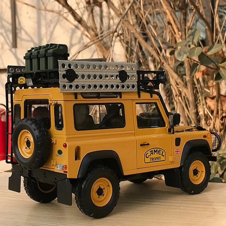 [Almost Real] 1:18 Land Rover Defender 110 Camel Trophy Model Car Die-Cast