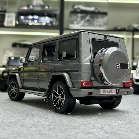 Almost Real Mercedes-AMG 2015 G 63 W463 Arabian Gray 1:18 – Modello da collezione pressofuso