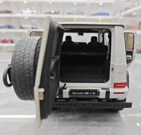 [Almost Real] 1:18 Mercedes-AMG 2018 G63 W463 Gray Model Car Die-Cast