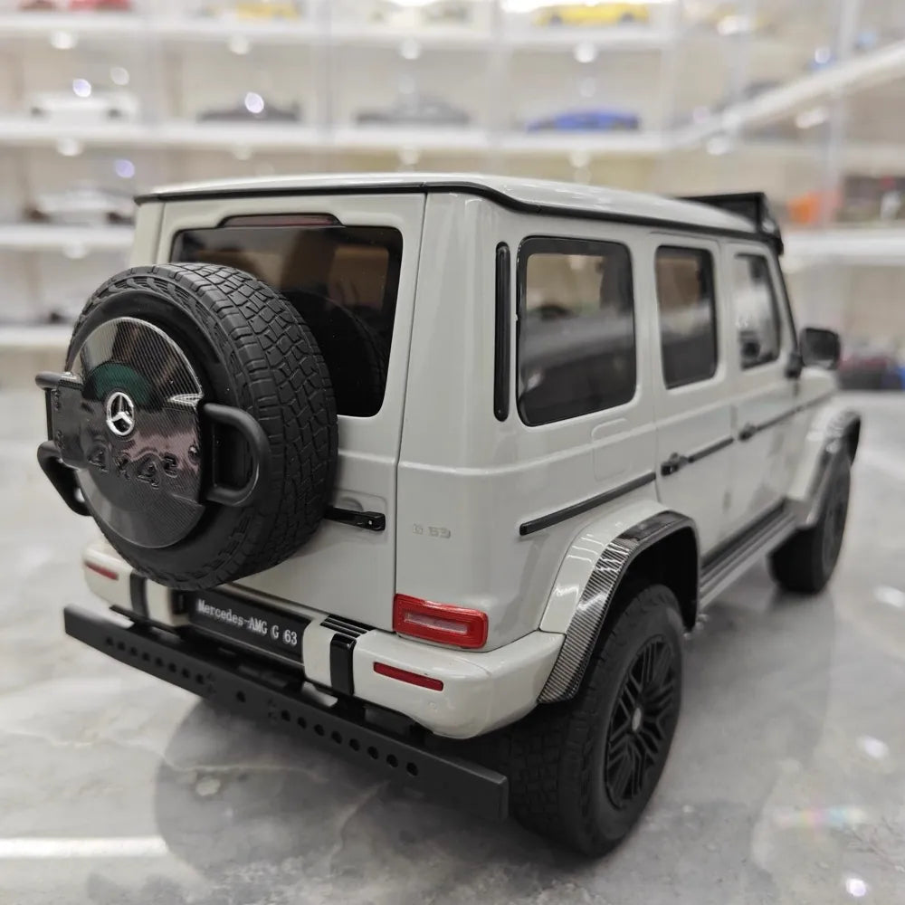 [Almost Real] 1:18 Mercedes-AMG 2018 G63 W463 Gray Model Car Die-Cast