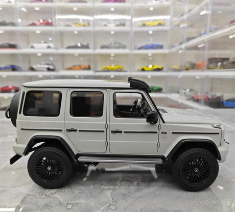 [Almost Real] 1:18 Mercedes-AMG 2018 G63 W463 Gray Model Car Die-Cast