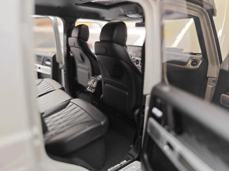 [Almost Real] 1:18 Mercedes-AMG 2018 G63 W463 Gray Model Car Die-Cast