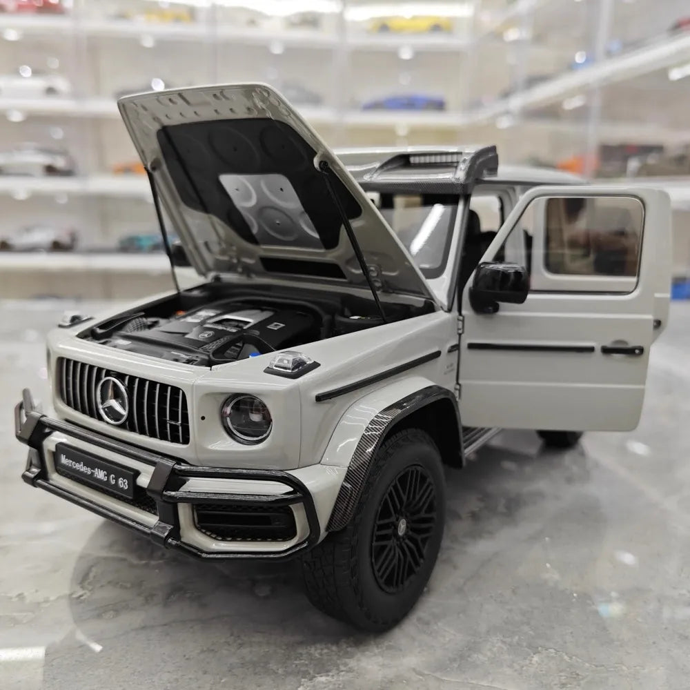 [Almost Real] 1:18 Mercedes-AMG 2018 G63 W463 Gray Model Car Die-Cast