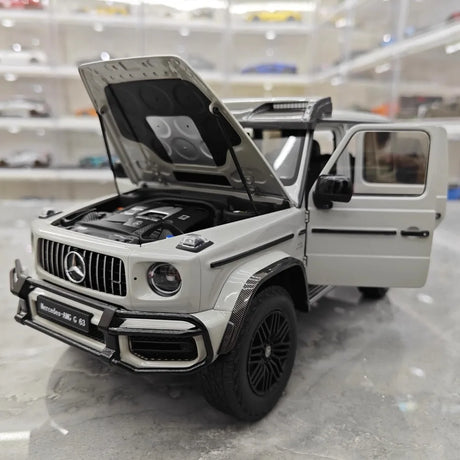 [Almost Real] 1:18 Mercedes-AMG 2018 G63 W463 Gray Model Car Die-Cast