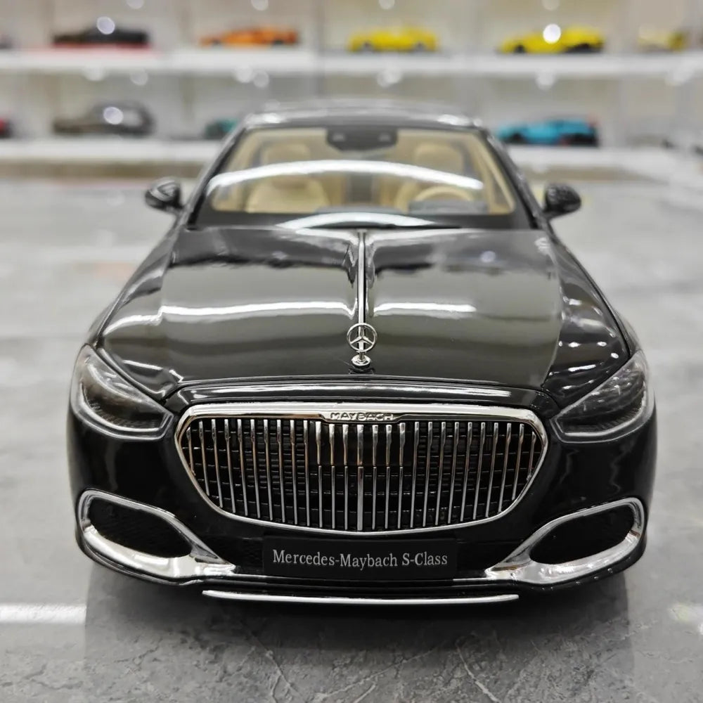 [Almost Real] 1:18 Mercedes-Maybach 2021 S-Class nero modellino di auto Die-Cast