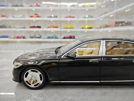 [Almost Real] 1:18 Mercedes-Maybach 2021 S-Class Black Model Car Die-Cast