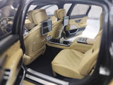 [Almost Real] 1:18 Mercedes-Maybach 2021 S-Class zwart & goud modelauto Die-Cast
