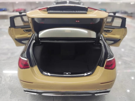 [Almost Real] 1:18 Mercedes-Maybach 2021 S-Class Black & Gold Model Car Die-Cast