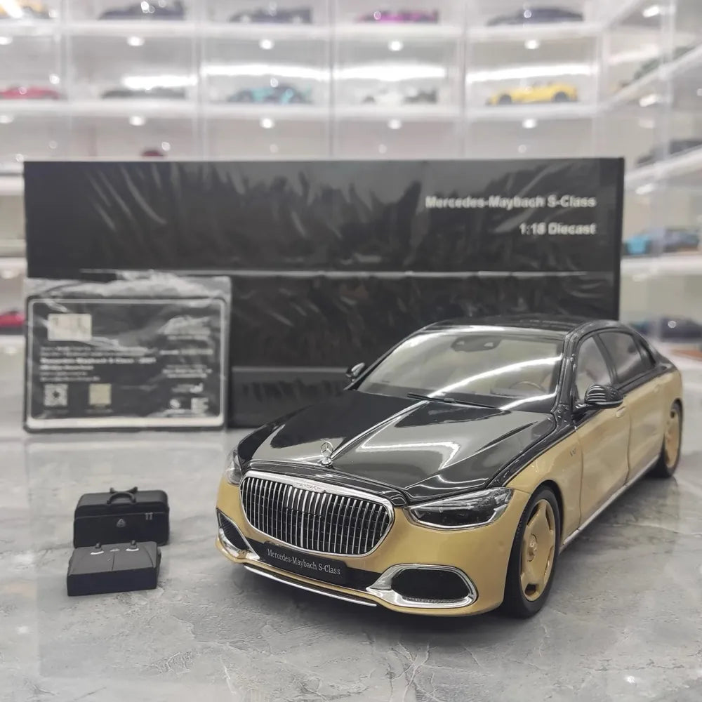 [Almost Real] 1:18 Mercedes-Maybach 2021 S-Class Black & Gold Model Car Die-Cast