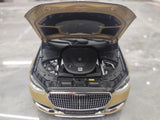 [Almost Real] 1:18 Mercedes-Maybach 2021 S-Class zwart & goud modelauto Die-Cast