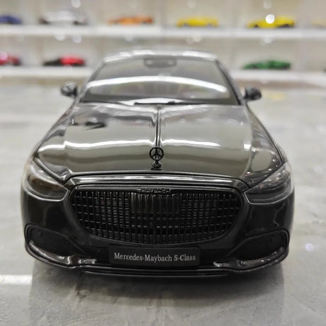 [Almost Real] 1:18 Mercedes-Maybach 2021 S-Class Black Knight Model Car Die-Cast
