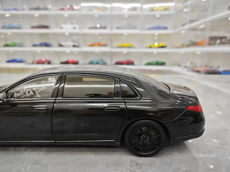 [Almost Real] 1:18 Mercedes-Maybach 2021 S-Class Black Knight Model Car Die-Cast