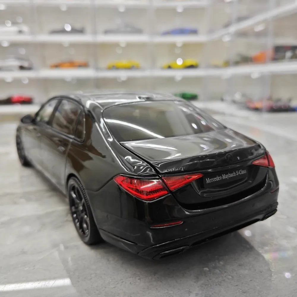 [Almost Real] 1:18 Mercedes-Maybach 2021 S-Class ブラック Knight モデルカー Die-Cast
