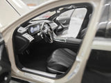 [Almost Real] 1:18 Mercedes-Maybach 2021 S-Class zwart & wit modelauto Die-Cast