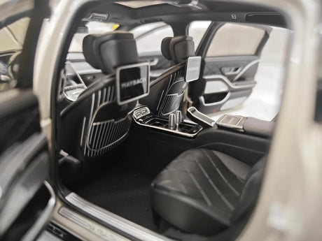 [Almost Real] 1:18 Mercedes-Maybach 2021 S-Class Black & White Model Car Die-Cast