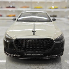 [Almost Real] 1:18 Mercedes-Maybach 2021 S-Class nero & bianco modellino di auto Die-Cast