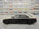 [Almost Real] 1:18 Mercedes-Maybach 2021 S-Class zwart & wit modelauto Die-Cast