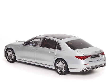 [Almost Real] 1:18 Mercedes-Maybach 2021 S-Class zilver modelauto Die-Cast