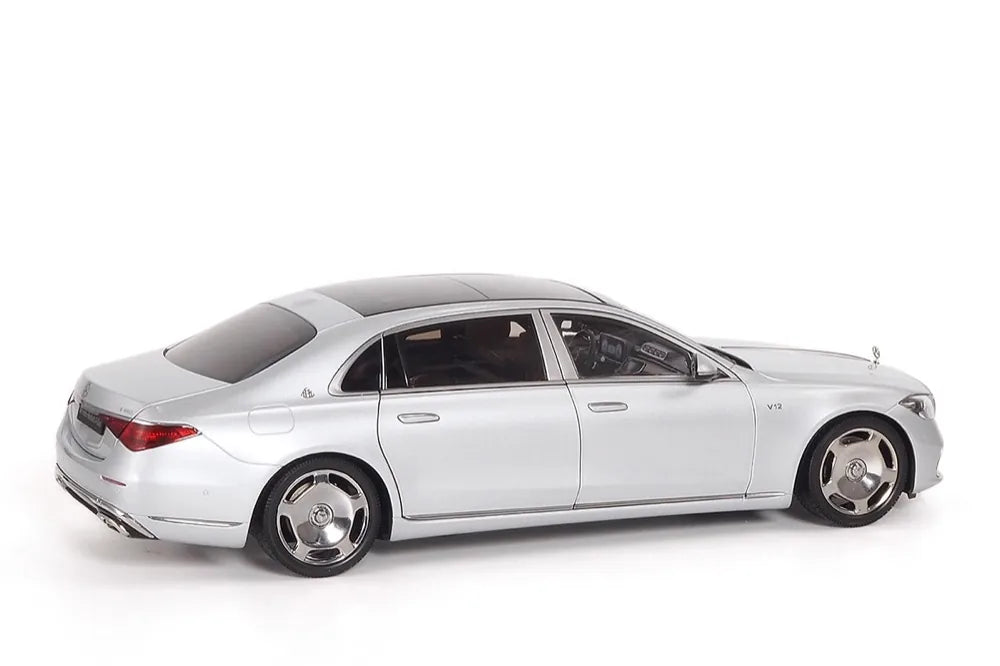 [Almost Real] 1:18 Mercedes-Maybach 2021 S-Class Silver Model Car Die-Cast