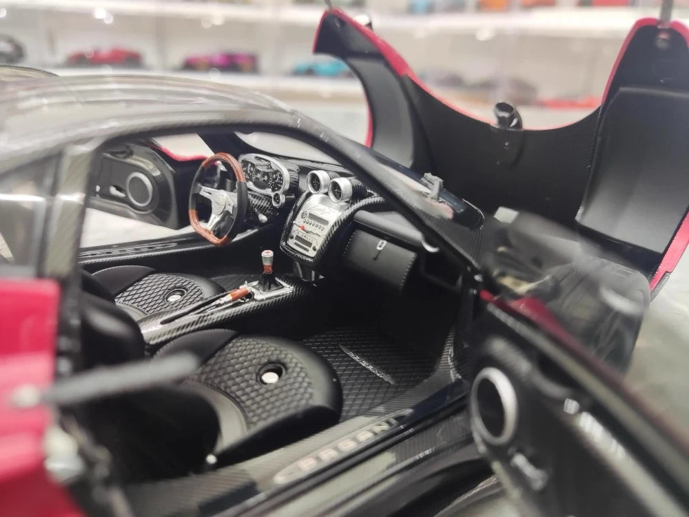 [Almost Real] 1:18 Pagani 2005 Zonda F Red Model Car Die-Cast