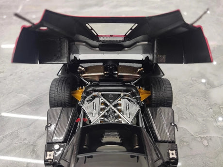 [Almost Real] 1:18 Pagani 2005 Zonda F Red Model Car Die-Cast